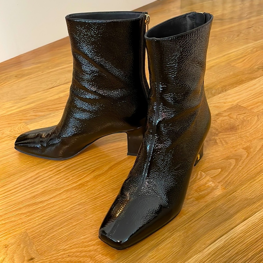 Veronica Beard Bruna Bootie — Black, size 8.5